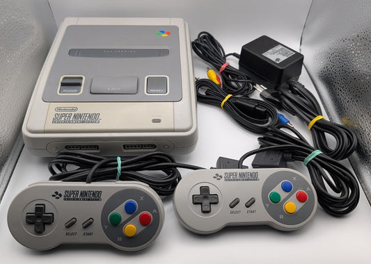 Super Nintendo SNES Konsole PAL - 2 x Controller original - Kabel - HDMI Adapter