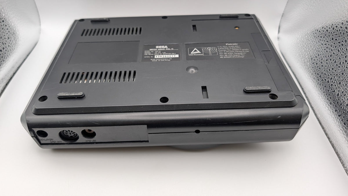 Teildefekt - Sega Mega Drive 16-Bit Konsole 1x Original Controller