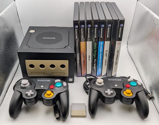 Nintendo GameCube Konsole DOL-001 Schwarz - 2x Controller - Kabel - 8x Spiele