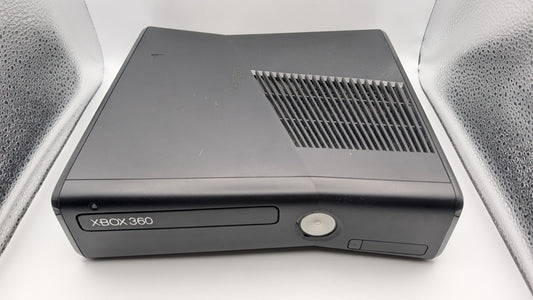 Xbox 360 S Konsole Schwarz 4 GB - Laufwerk klemmt