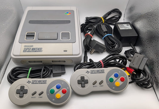 Super Nintendo SNES Konsole PAL - 2 x Controller original - Kabel